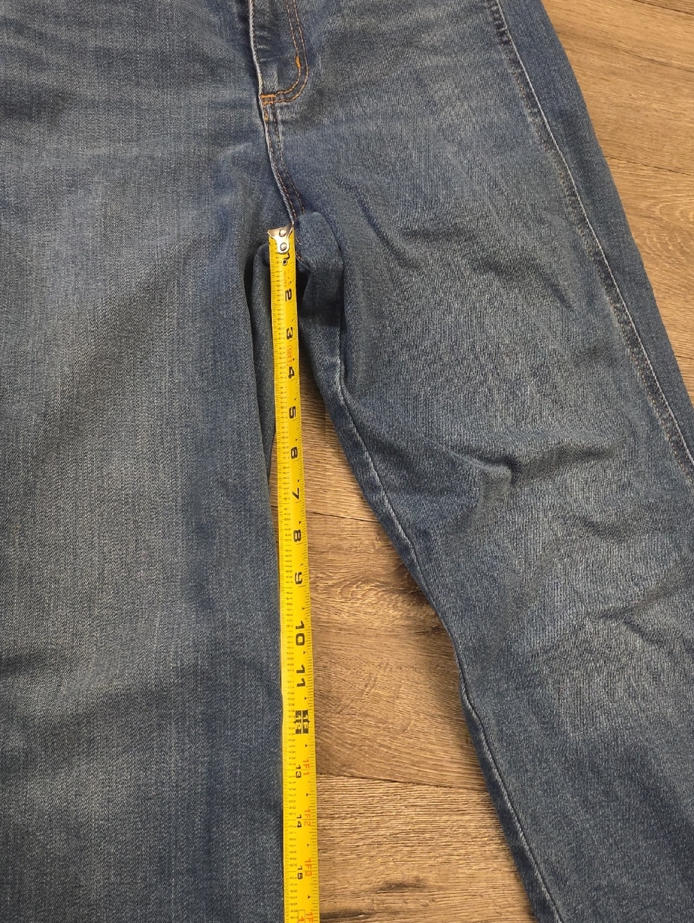 Universal Thread Straight Leg Jeans - Picture 7 of 10